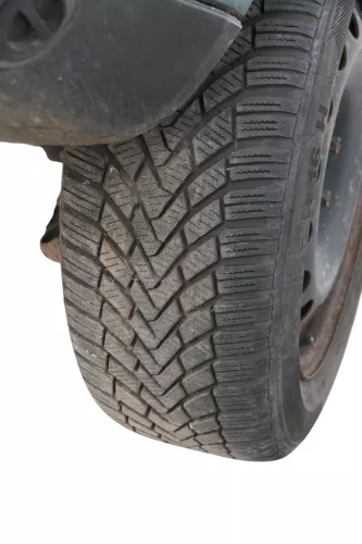 1x  Golf 4 Bora Reifen Felgen 205/55 R16 Winterreifen 7mm M+S   HR (184210)