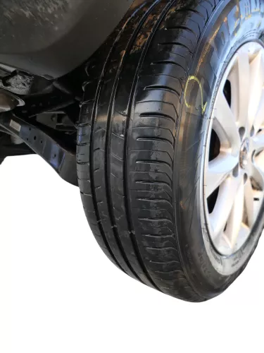 2x VW Golf A3 NUR Reifen 195/65 R15 91H Sommerreifen 2x ca. 5-6 mm NUR REIFEN