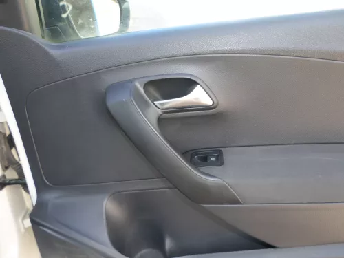 1x VW Polo 6R Türverkleidung Verkleidung Tür 2/3-Türer vorne rechts schwarz (184506)