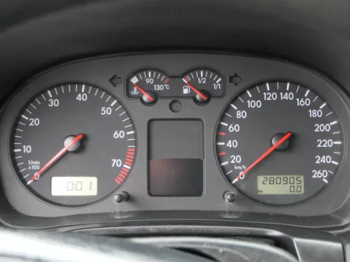 VW Golf 4 Tacho Tachometer Kombiinstrument 280.000km 1J0920826A 1,6-2,8