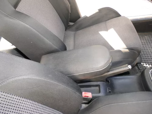 VW Golf 4 Bora Mittelarmlehne Armlehne original mitte schwarz zum nachrüsten