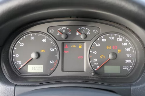 VW Polo 9N Tacho Tachometer Kombiinstrument 107.100km 6Q0920800P 1,2 47kw 40kw (184647)