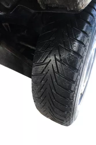 4x Skoda Fabia Felgen Reifen 165/70 R14 81T Winterreifen M&S 5jx14H2 ET35 5-6mm (184656)