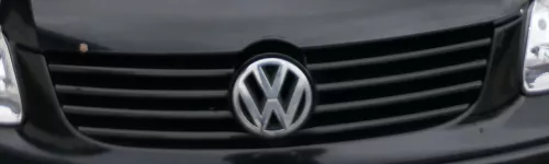VW Polo 6N2 VW Zeichen Emblem Kühlergrill Grill schwarz LC9Z
