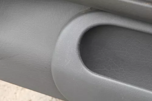 1x Polo 6N Türverkleidung Verkleidung Tür vorne links 2/3-Türer grau Griff (184679)