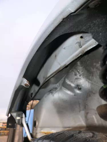 VW Golf 4 1J Kotflügel vorne links silber grau LA7W (184698)