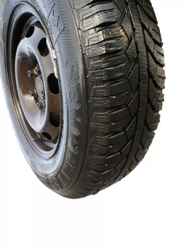 1x VW Golf 4 Bora 175/80 R14 88T Winterreifen Reifen 6jx14H2 ET38  ca. 6-7mm (184706)