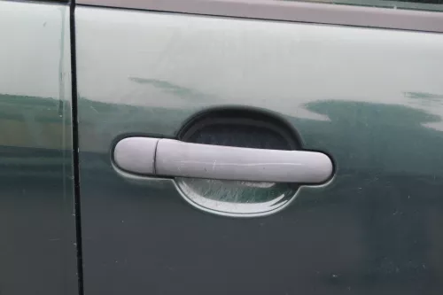 Skoda Fabia 6Y Kombi Limousine Tür vorne rechts Beifahrertür grün LCF8C (184741)