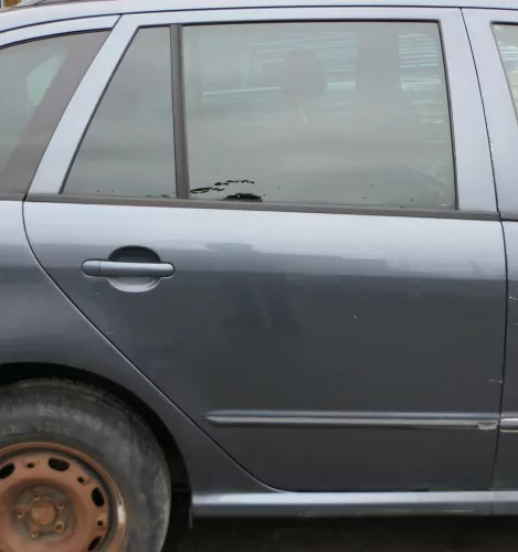 Skoda Fabia 6Y Combi Variant Kombi Tür hinten rechts grau LF7V