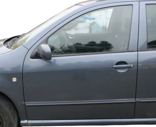 Fabia 6Y Kombi + Limousine Tür vorne links Fahrertür grau LC7V ohneAnba