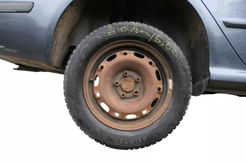 4x Polo 6R 9N Ibiza Felgen 185/60 R14 Winterreifen M+S 6jx15 ET38 Reifen 5-6,5mm (184819)