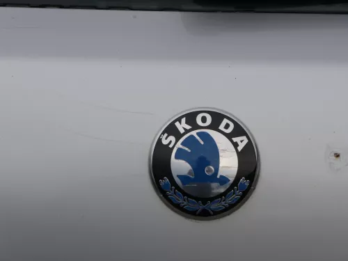 Fabia 6Y6 Schrägheck Heckklappe Kofferraumklappe hinten grau silber LF7T Scheibe (184854)