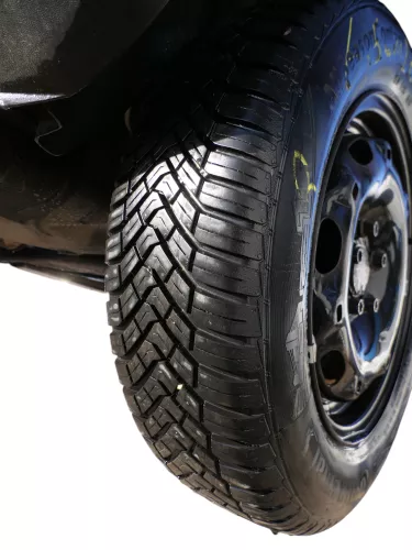 4x Fabia Felgen Reifen 165/70 R14 81T Allwetterreifen M&S 5jx14H2 ET35 5-7mm (184918)