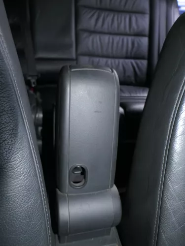 A6 4B C5 Mittelarmlehne Armlehne Leder schwarz soul Buffaalino Deckel DEFEKT! (184990)