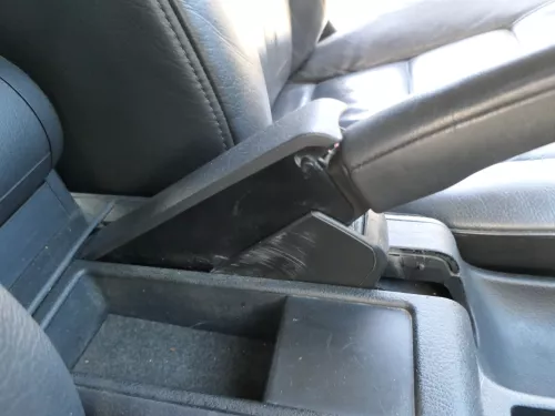 Audi A6 4B Handbremse Feststellbremse schwarz Leder Verkleidung Abdeckung (184991)