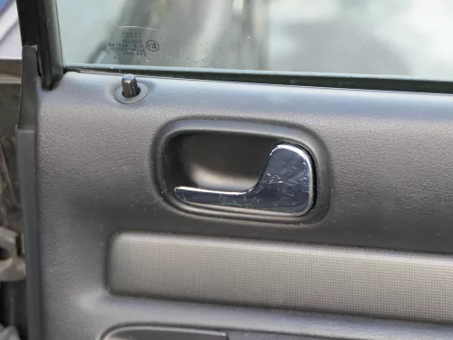 1x Audi A4 B5 Türverkleidung Verkleidung Tür hinten rechts Griff Öffner (185063)
