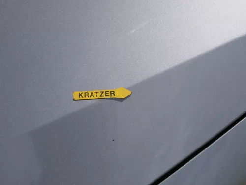 Skoda Fabia 5J Roomster Motorhaube Haube Klappe vorne braun LF8H + Logo (185109)