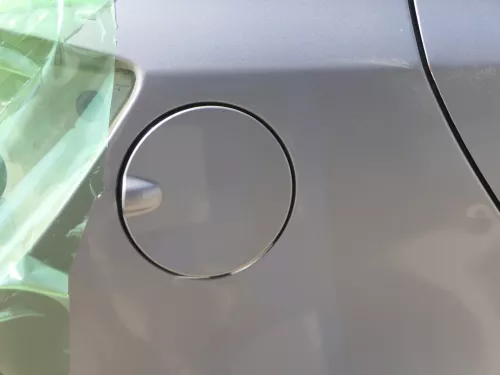 Skoda Fabia 5J Limousine Tankdeckel Deckel Tank Tankverschluß braun LF8H