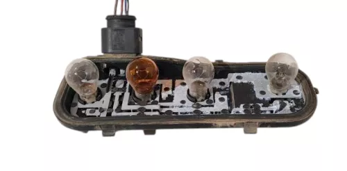 Audi A4 B6 8E Avant hinten links 8E9945257 Lampenträger original 