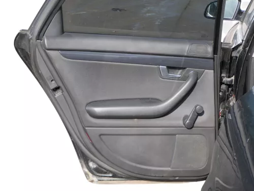 1x A4 8E B6 Türverkleidung Verkleidung Tür hinten links soul schwarz