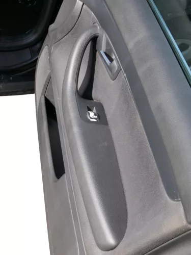 1x A4 8E B6 Türverkleidung Verkleidung Tür vorne rechts soul schwarz (185141)