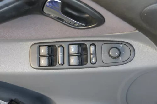 1x Leon 1M Toledo Türverkleidung Verkleidung Tür vorne links grau schwarz Griff (185188)