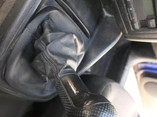 VW Golf 4 Bora Schaltknauf Schaltsack Schaltung Schaltknüppel schwarz Benziner 5 (185221)