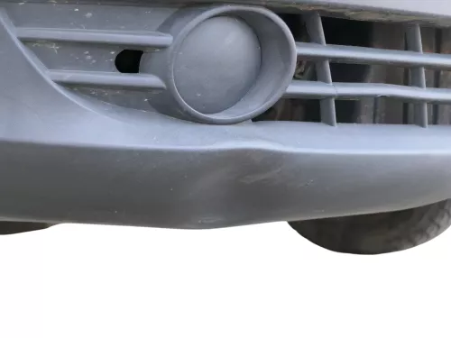 VW Fox 5Z Stoßstange vorne Stoßfänger schwarz mit Grill (185225)