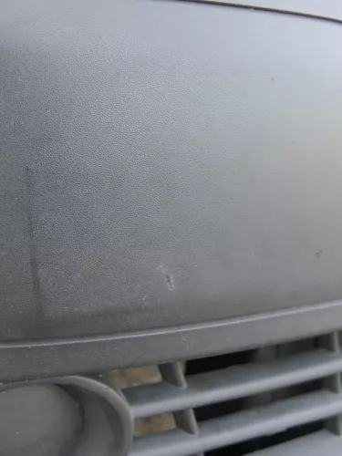 VW Fox 5Z Stoßstange vorne Stoßfänger schwarz mit Grill (185225)