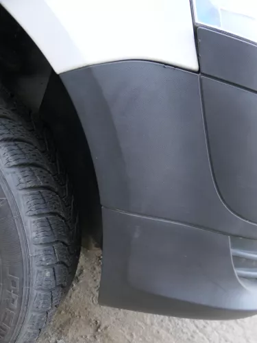 VW Fox 5Z Stoßstange vorne Stoßfänger schwarz mit Grill (185225)