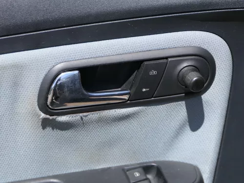 1x Seat Ibiza 6L Türverkleidung Verkleidung Tür vorne links 2/3-Türer Griff (185267)