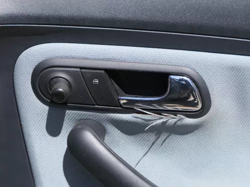 1x Seat Ibiza 6L Türverkleidung Verkleidung Tür vorne rechts 2/3-Türer Griff (185268)