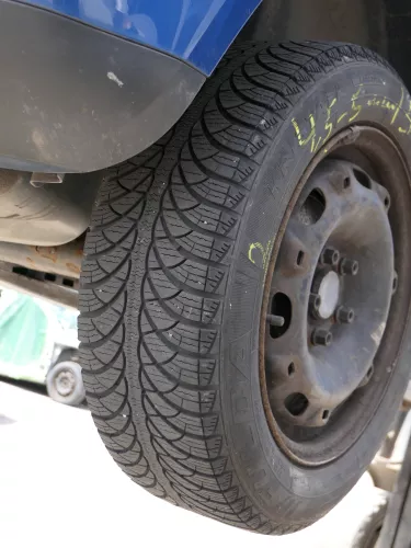 4x Polo 6R 9N Ibiza Felgen 185/60 R14 Winterreifen M+S 6jx15 ET38 Reifen 4-5mm (185328)