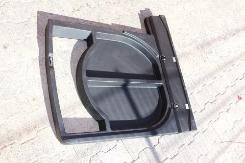 Golf 4 Variant Kombi Staubehälter Ablagefach Ablage Boden Kofferraum schwarz (9999162)