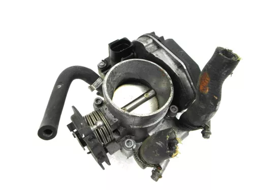 Audi A4 B5 Drosselklappe ADP 1,6l 74kw 101PS 058133063 VW Passat 3B - 39,99