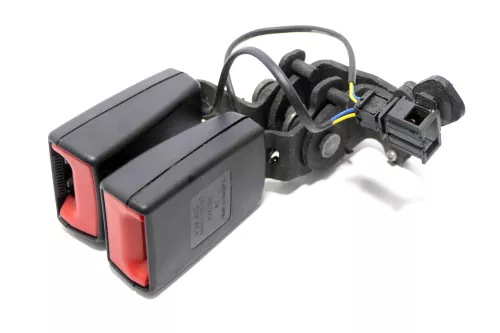 VW Golf 7 5G A3 Gurtschloß Schloß Gurt 8V0857739 hinten Mitte Sitz