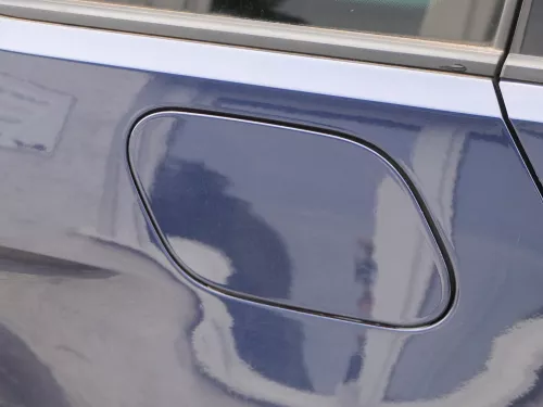 VW Golf 7 5G Variant Kombi Tankdeckel Deckel Tank Tankverschluß blau LH5X