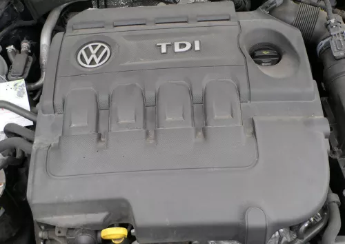 VW Golf 7 5G Motorabdeckung Abdeckung Motor Blende 2.0 TDI 04L103925Q CRLB (163706)