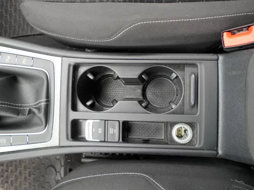 VW Golf 7 5G Becherhalter Getränkehalter Dosenhalter Halter Getränke Fach Ablage (185504)