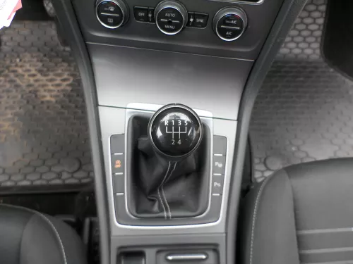 VW Golf 7 Schaltknauf Schaltsack Schaltung Schaltknüppel original 6-Gang Leder (185508)