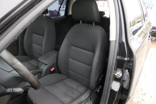 1x Octavia 1Z Türdichtung Dichtung Tür vorne links Fahrertür / rechts passt auch