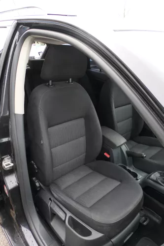 1x Octavia 1Z Türdichtung Dichtung Tür vorne links Fahrertür / rechts passt auch (180174)