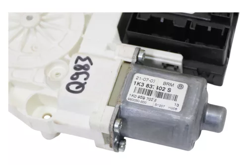 VW Golf 5 ektrischer Fensterheber Motor vorne rechts 1K0959792J 1K0959702AG Z2W (185560)