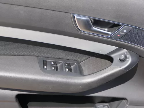 1x Audi A6 4F Türverkleidung Verkleidung Tür vorne links schwarz soul  S-line (185871)