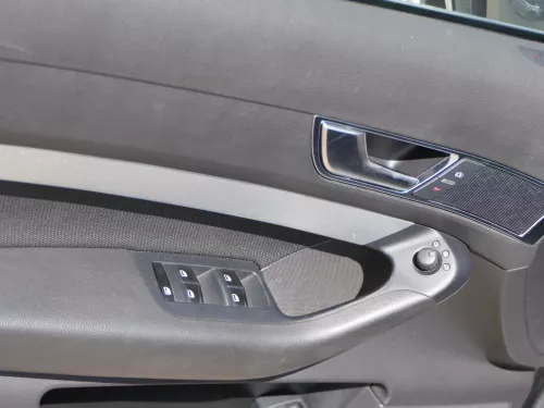 1x Audi A6 4F Türverkleidung Verkleidung Tür vorne links schwarz soul  S-line (185871)