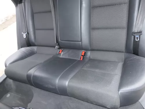 A6 4F C6 Sitz Rückbank Rücksitzbank hinten 3-Punkt-Gurt schwarz Leder Perlna kla (185882)