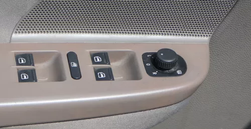 VW Golf 5 6 Kombi ektrischer Fensterheber Motor vorne links 561959701C Z1F