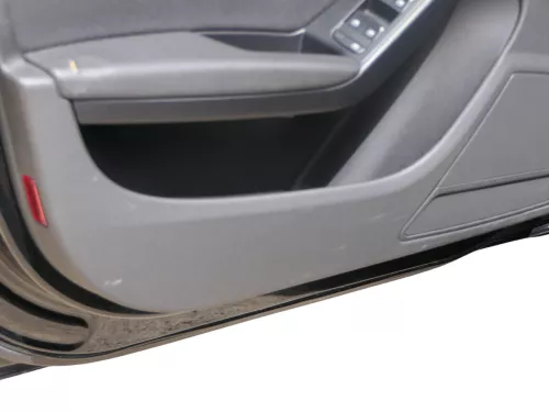 1x A4 8K B8 Türverkleidung Verkleidung Tür vorne links schwarz - MÄNGEL!!! (186165)