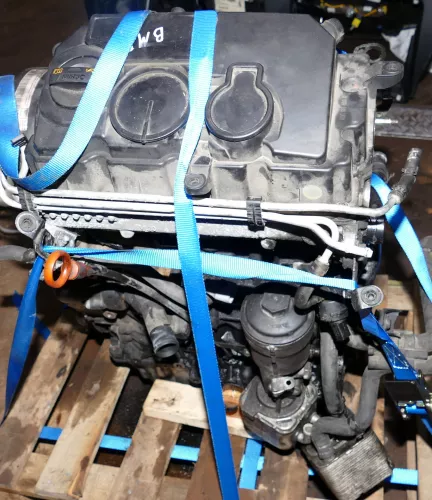 VW Touran Caddy Motor 1,9 TDI 77kw 105PS BLS ca. 183.000km (Mit PD-Elementen)