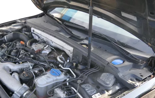 Audi A4 8K Abdeckung Windlauf Verkleidung Wischer Wasserkasten Wasserabweiser